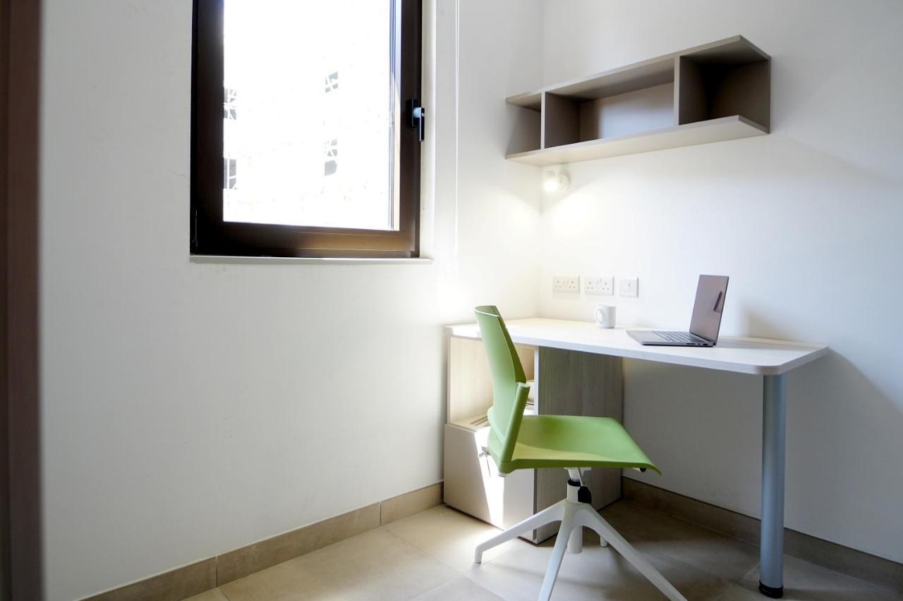 Campus Hub Hostel Мсида Екстериор снимка