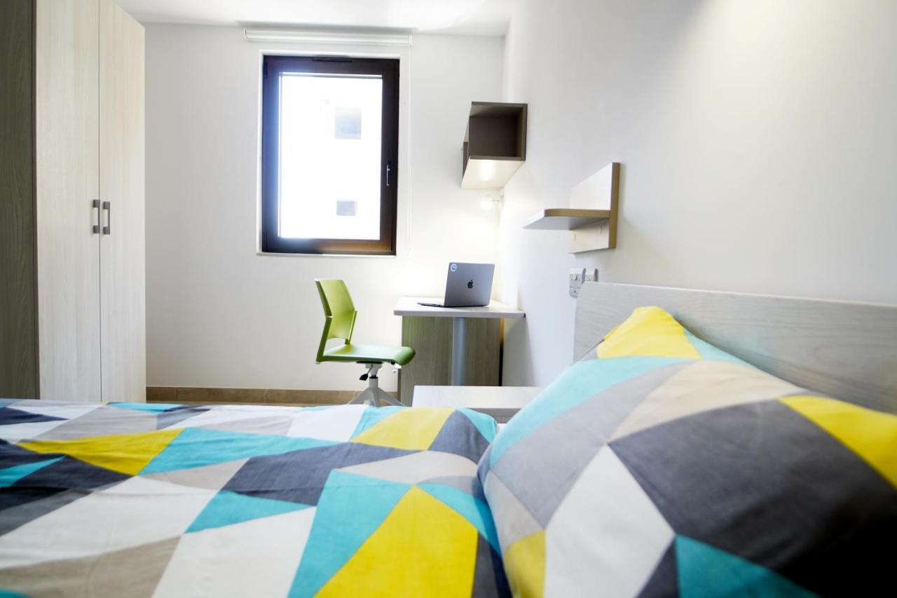 Campus Hub Hostel Мсида Екстериор снимка