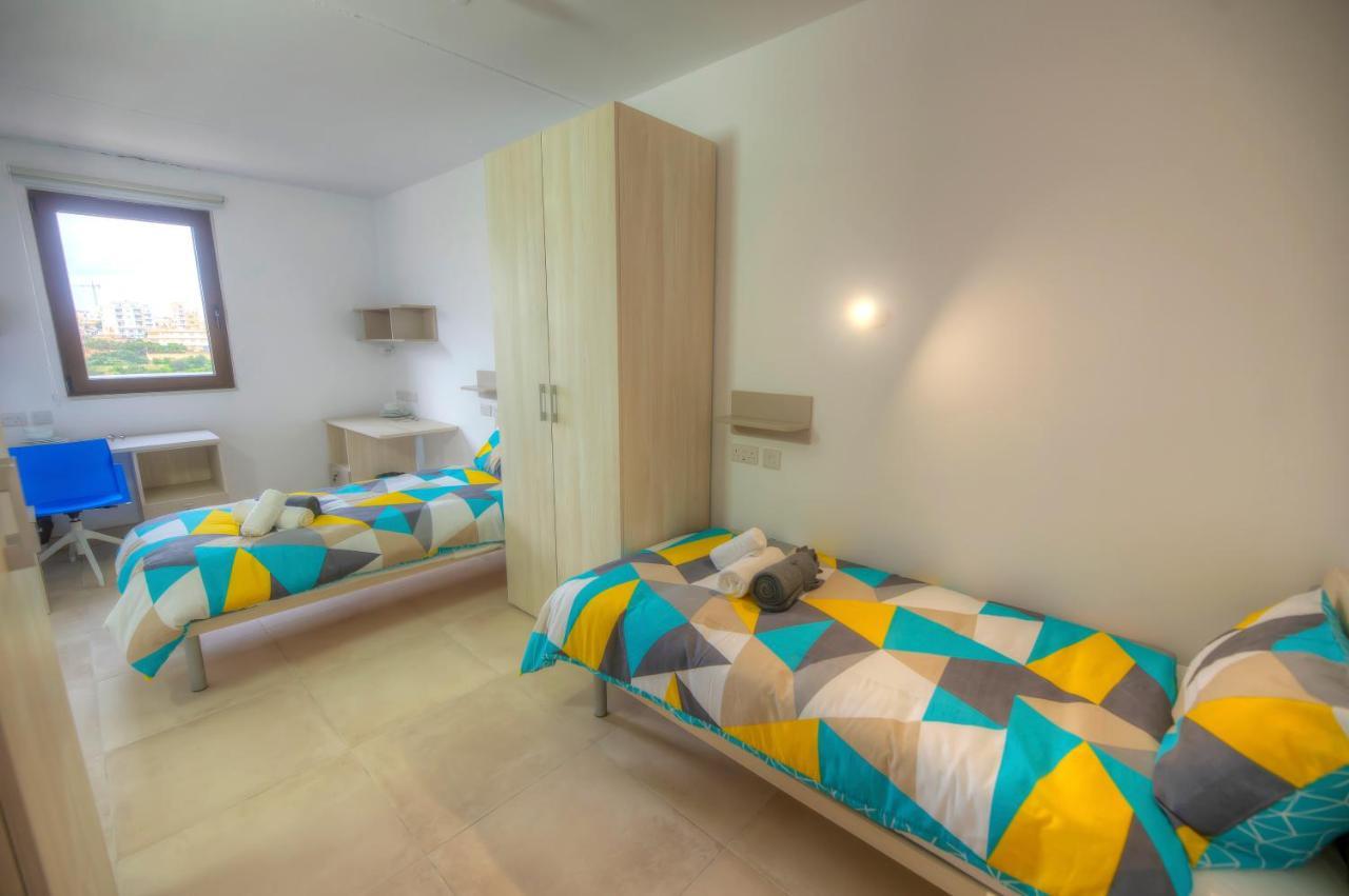 Campus Hub Hostel Мсида Екстериор снимка